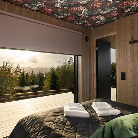 Guest house Sansa Lodge - Jacuzzi - Dyrevennlig - 30 Min Osl Eina